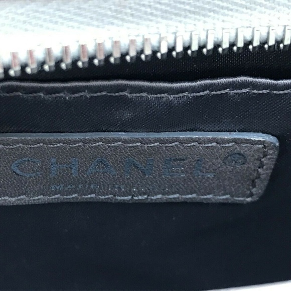 Chanel Bag Vinyl Ice Cube Pochette Shining Silver - Picture 8 of 8